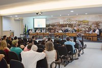 Câmara instaura comissão para apurar repasses e contratos entre a Prefeitura com a Santa Casa.